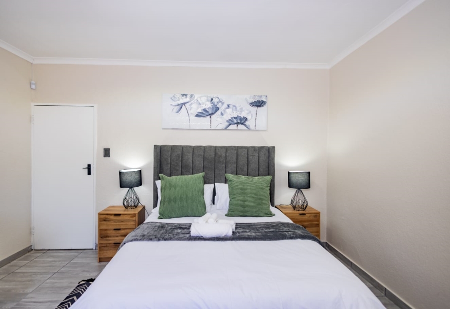 To Let 3 Bedroom Property for Rent in Protea Heights Western Cape